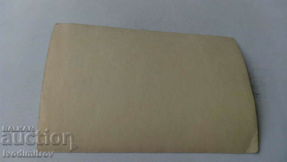 Φωτογραφία Δύο νεαρές γυναίκες στη θάλασσα με τιμή 1.65 BGN | € 0.84