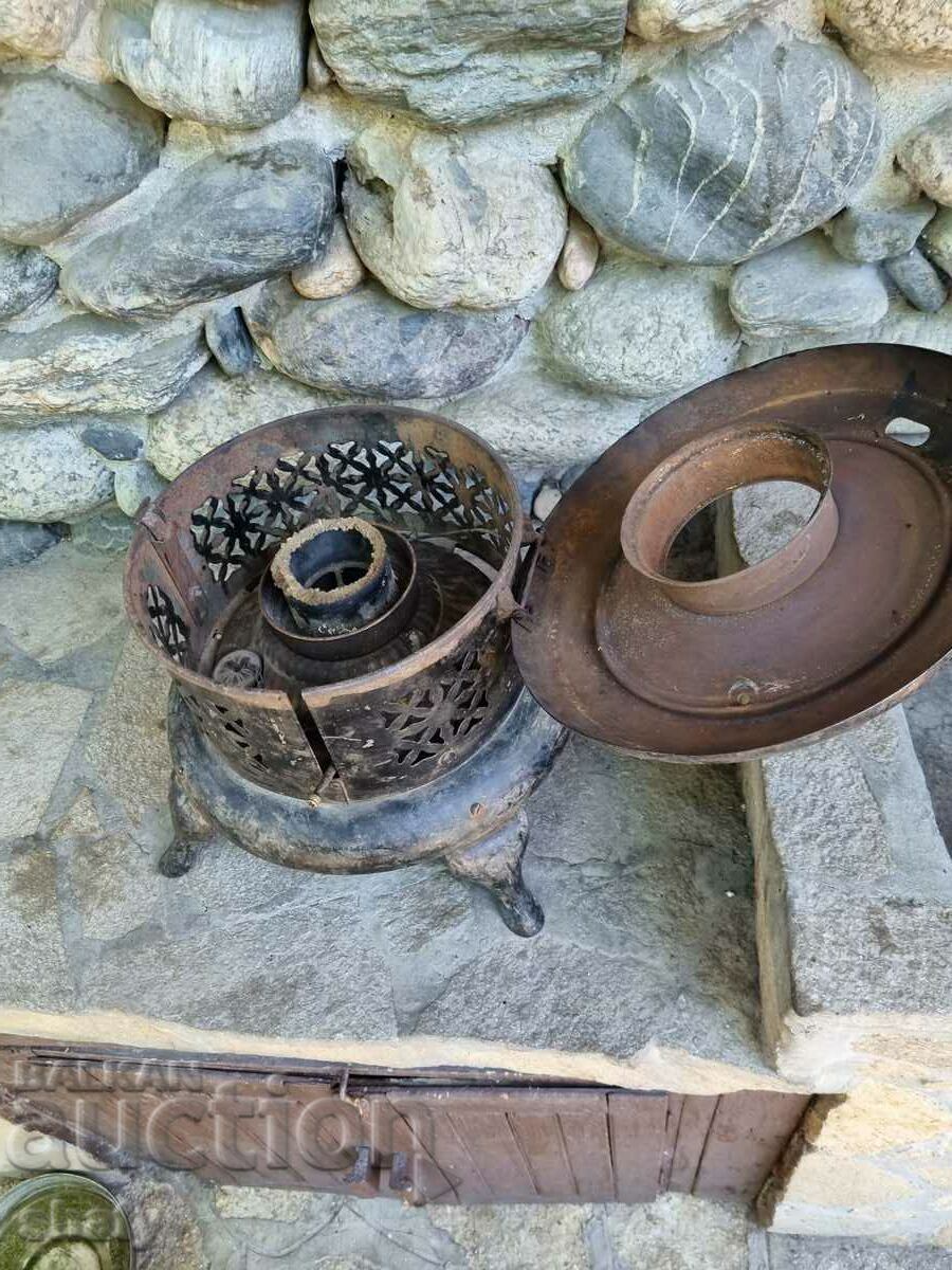 Παλιά σόμπα αερίου και λάμπα - 7