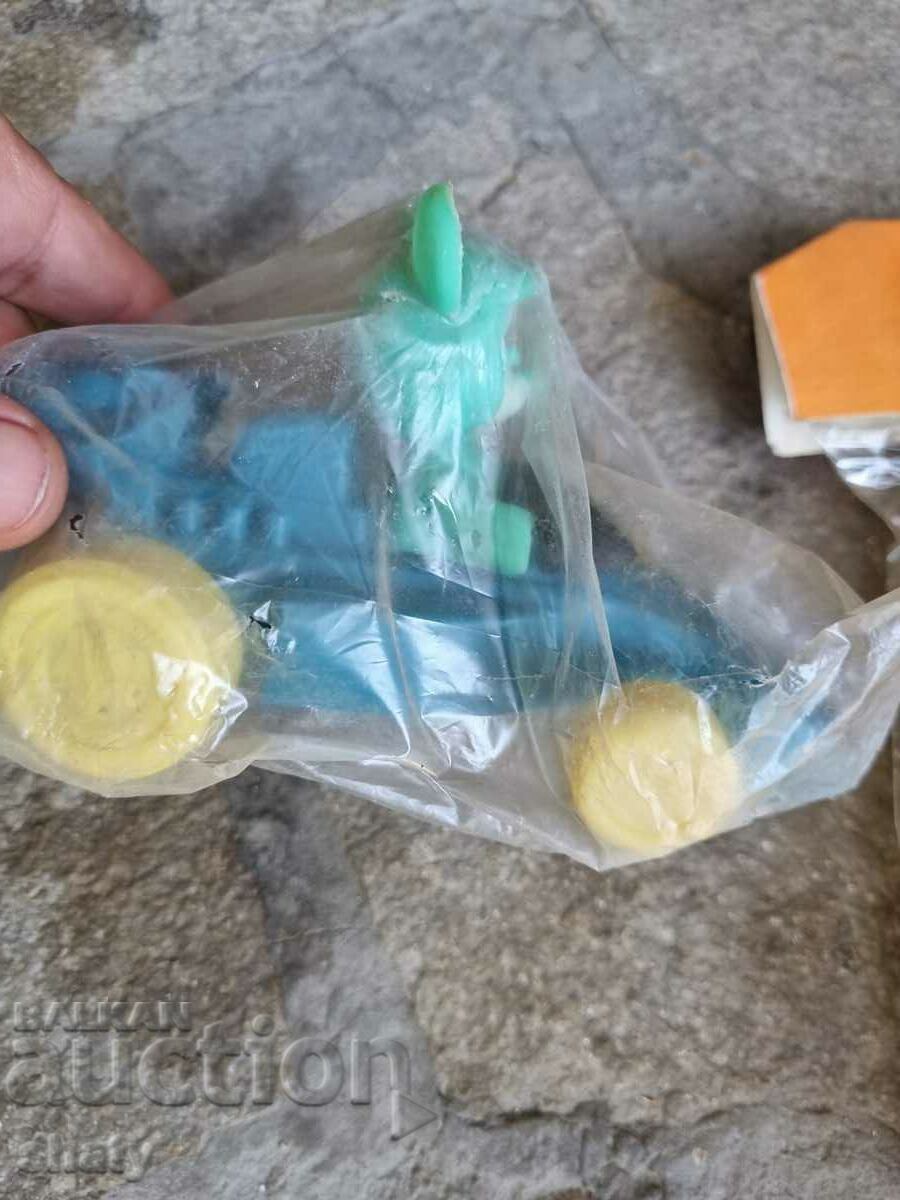 Livrarea jucării vechi Livrarea jucării vechi