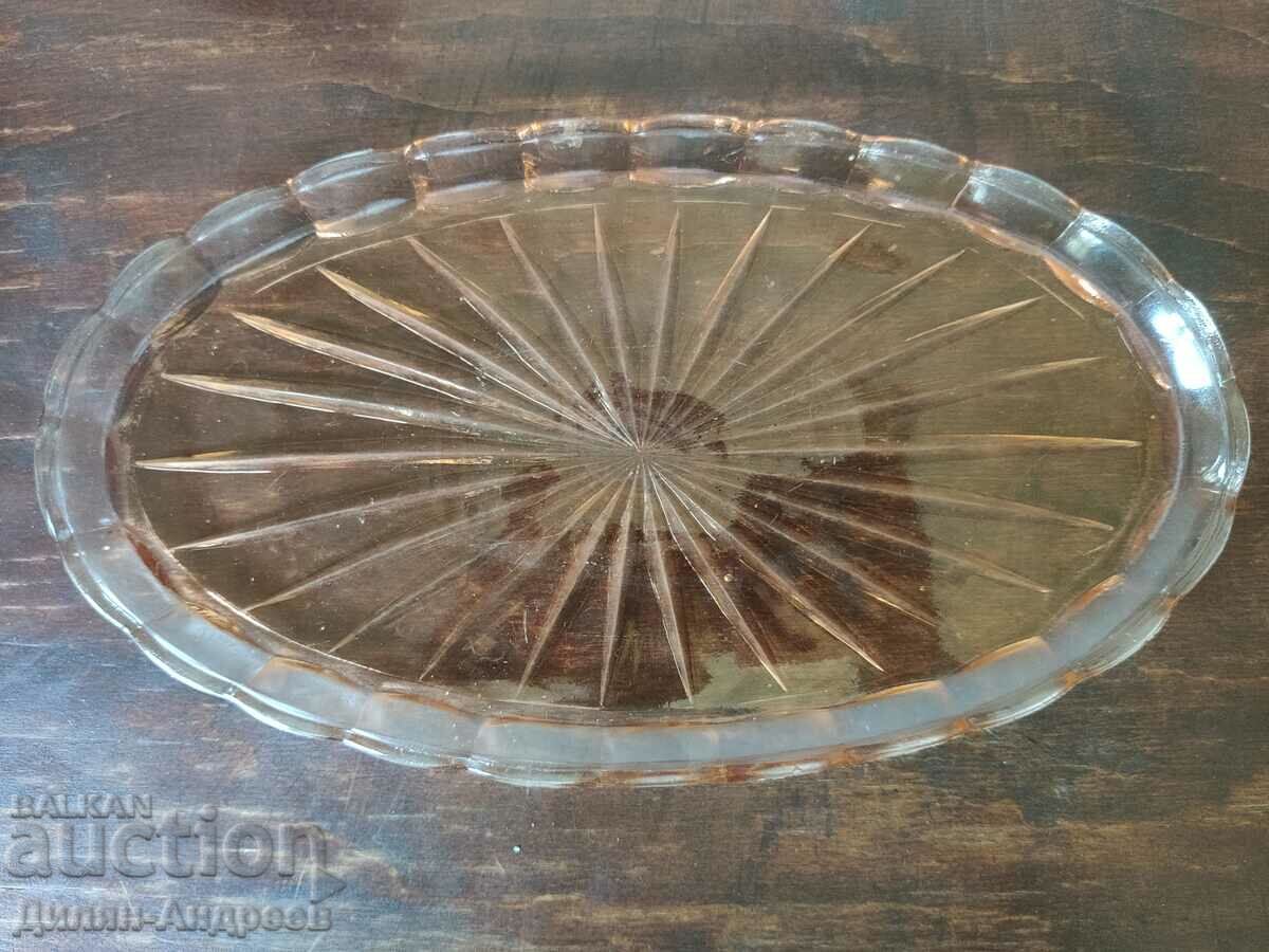 Δίσκος από μασίφ γυαλί με τιμή 10.00 BGN | € 5.11