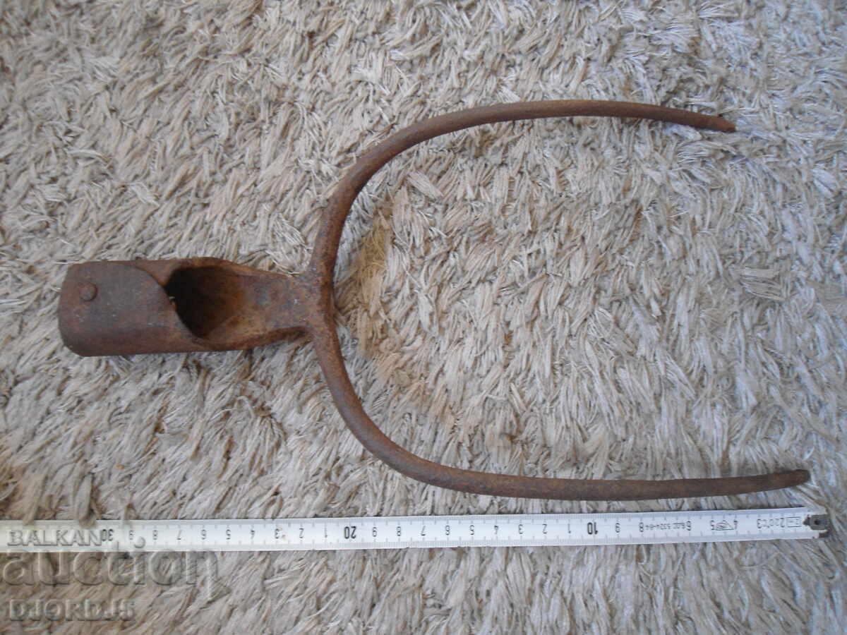 Παράδοση Παλιά αγροτικά εργαλεία, βίλα, δίκερη