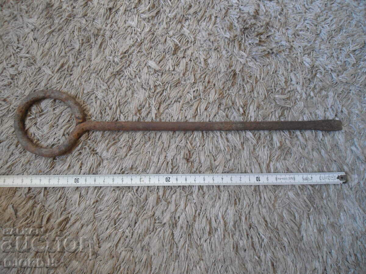 Delivery of An old screwdriver Delivery of An old screwdriver