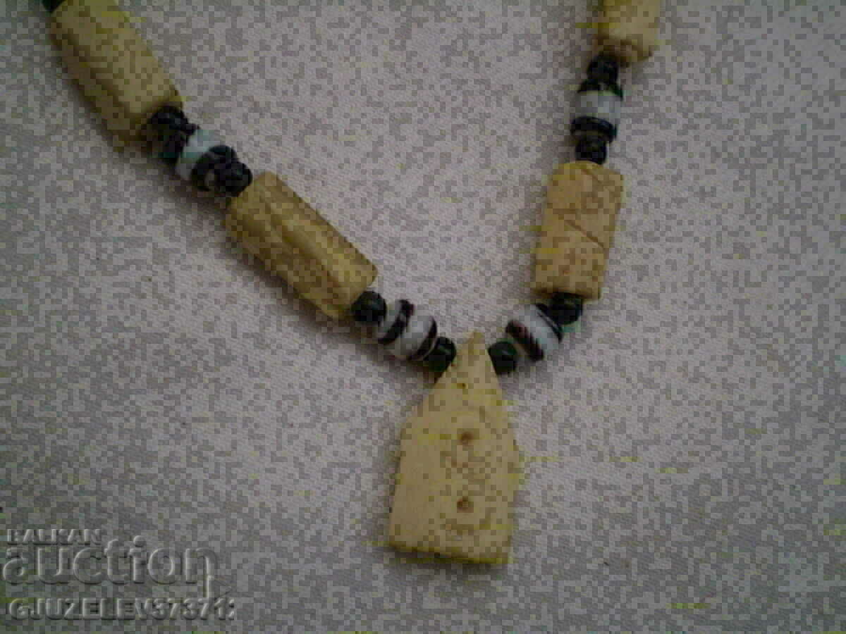 Auction primitive necklace bone necklace Auction primitive necklace bone necklace