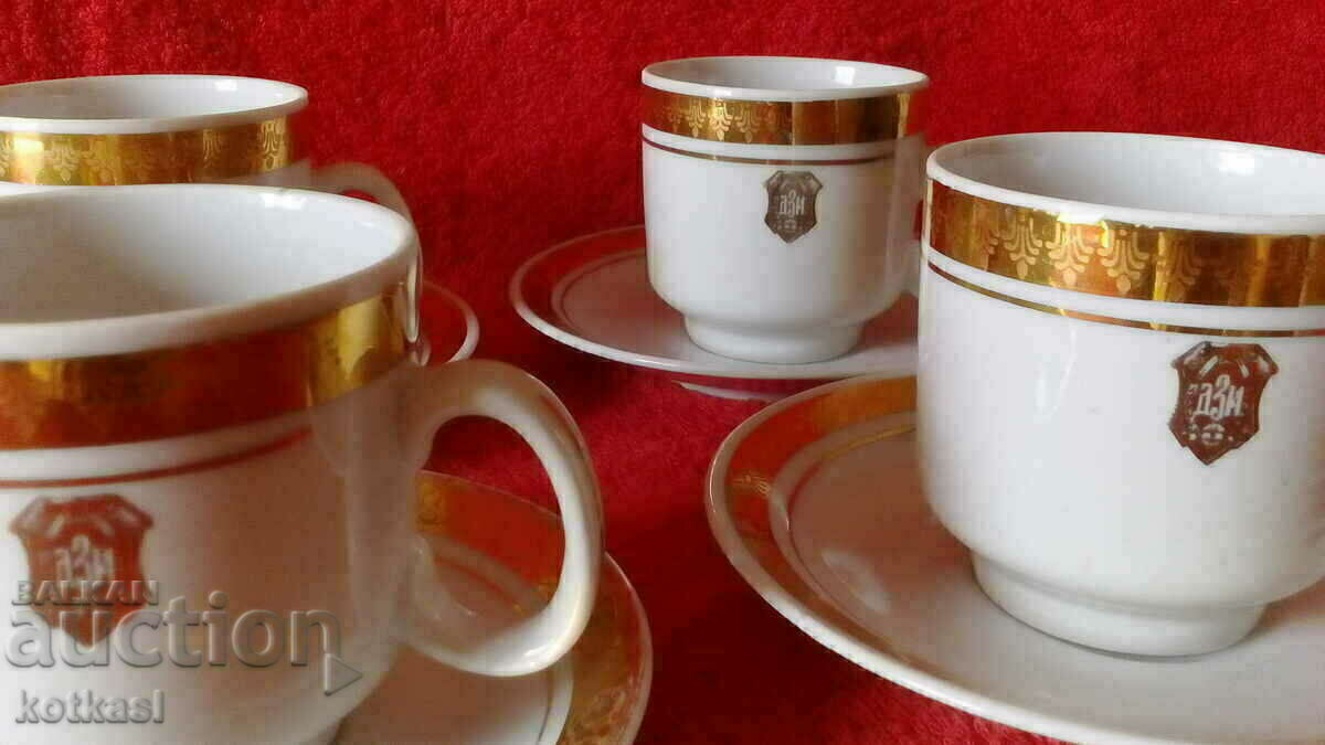 Old social Porcelain service DZI Gilding cup plates of 6 pcs with price 195.50 BGN | € 99.96 Old social Porcelain service DZI Gilding cup plates of 6 pcs with price 195.50 BGN | € 99.96