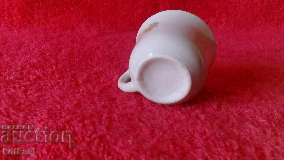 Old small porcelain cup with gold edging - 5 Old small porcelain cup with gold edging - 5