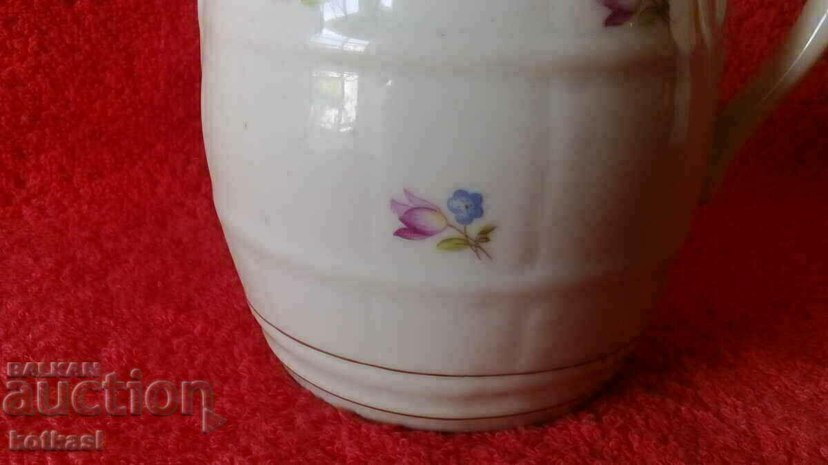 Old porcelain Kana Bure marked with price 21.50 BGN | € 10.99 Old porcelain Kana Bure marked with price 21.50 BGN | € 10.99
