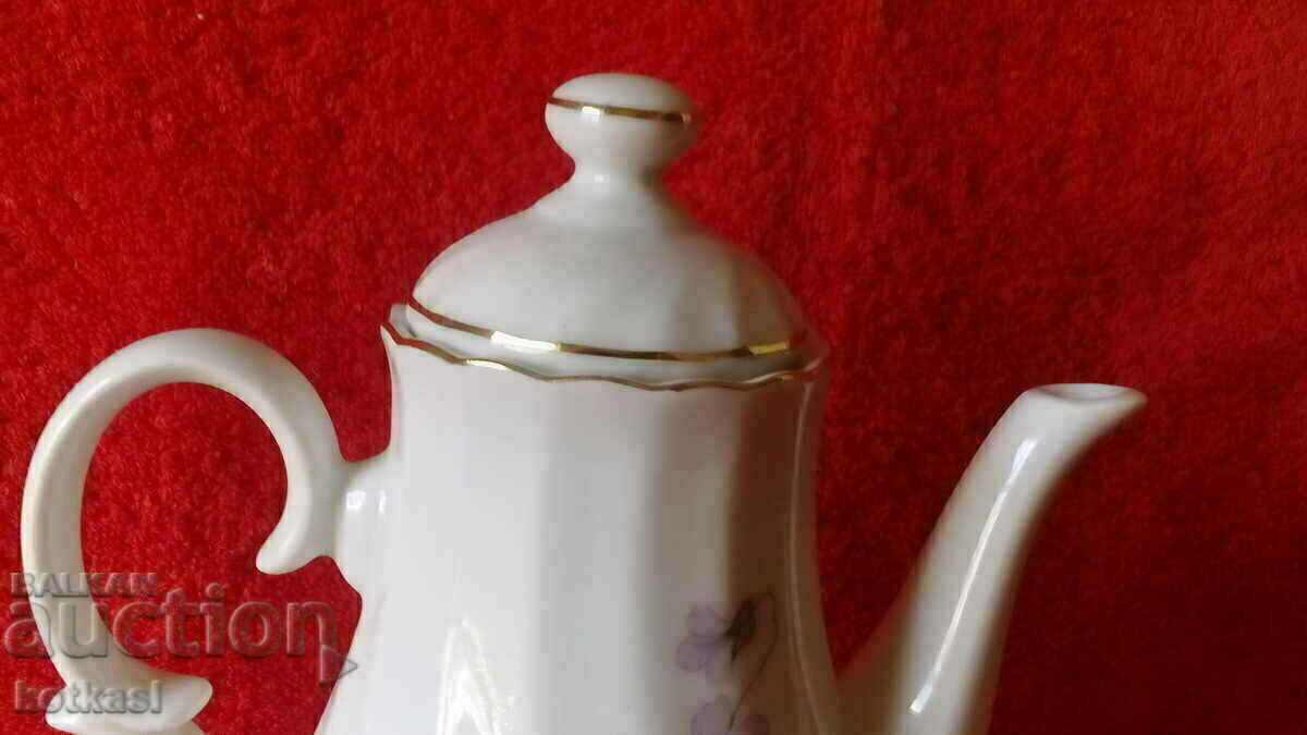 Παράδοση Παλιά κοινωνική κανάτα πορσελάνης με χρυσή μπορντούρα Παράδοση Παλιά κοινωνική κανάτα πορσελάνης με χρυσή μπορντούρα