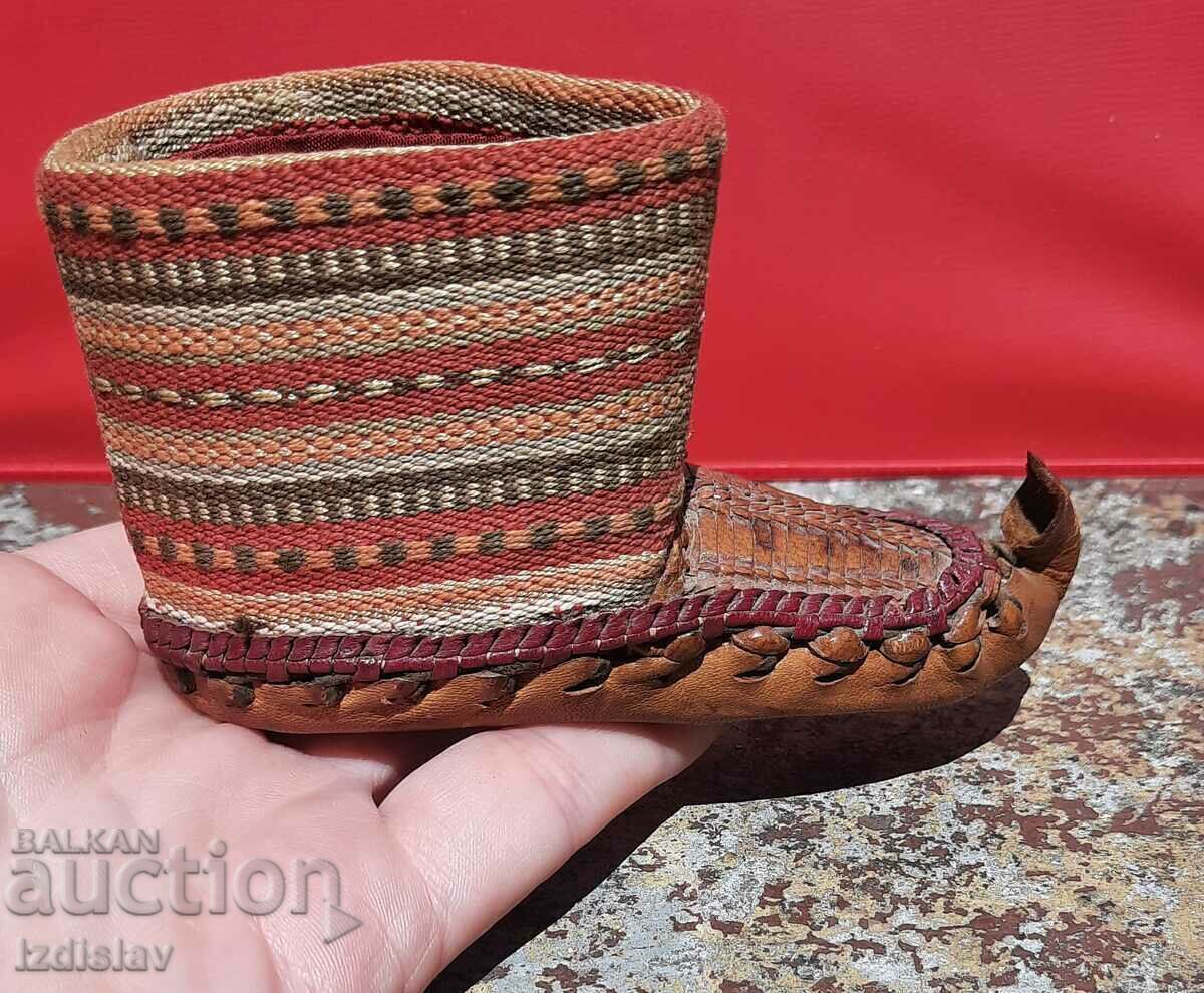 Стар сувенир етнография с цена € 16.00 | 31.29 лв.