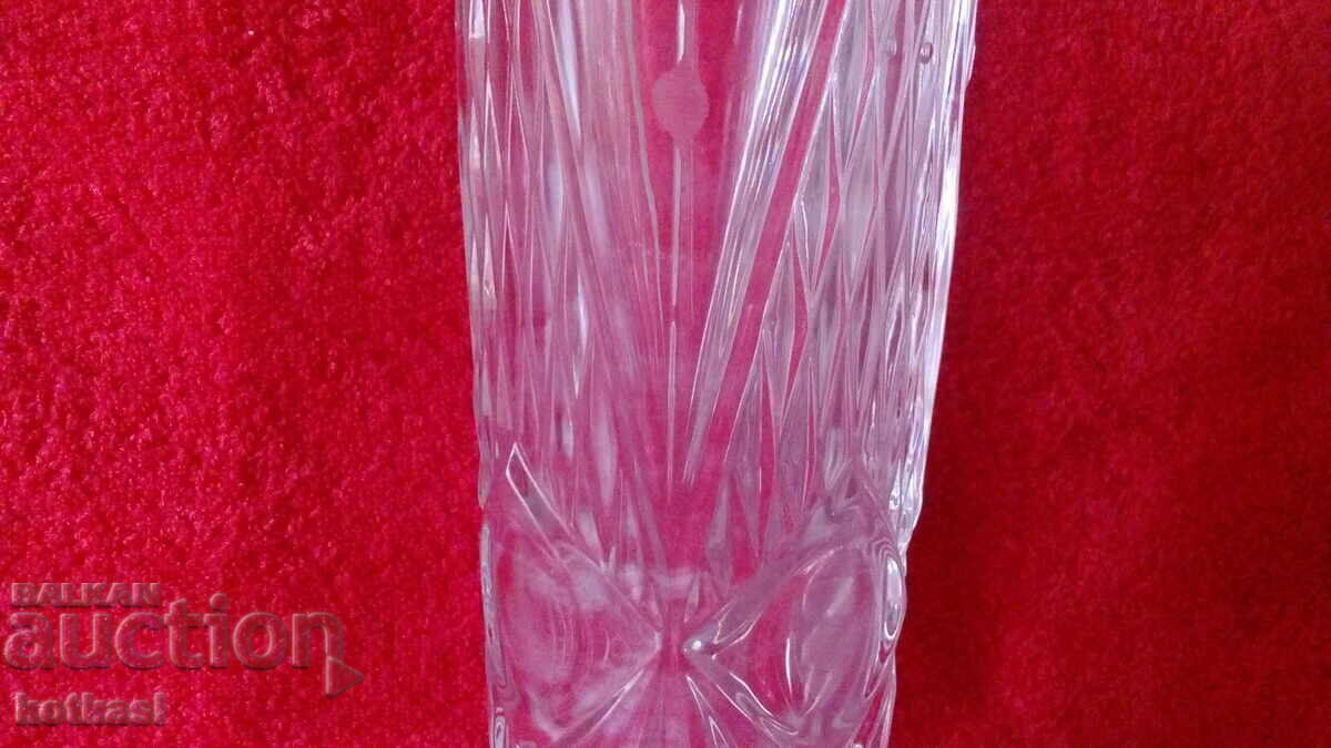 Auction Old solid Crystal Glass Vase Auction Old solid Crystal Glass Vase