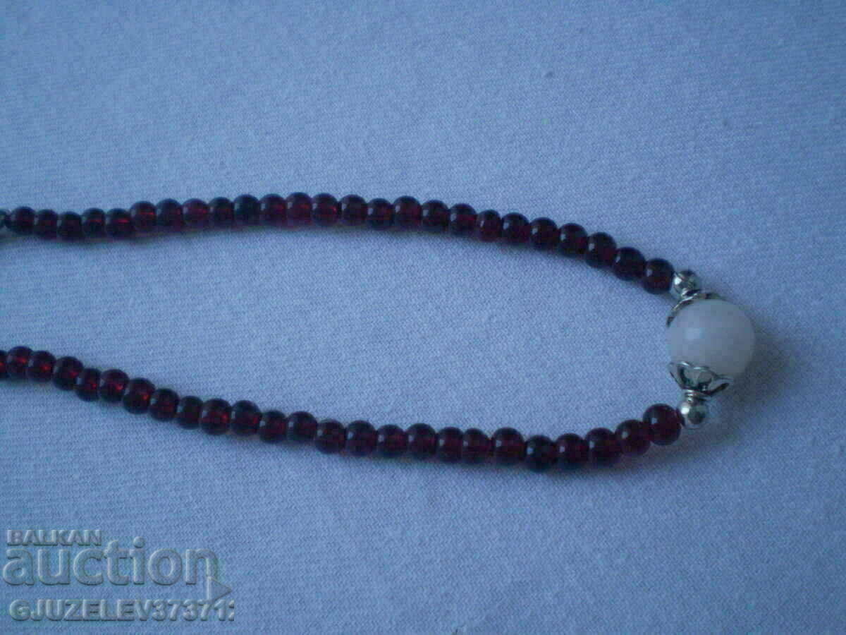 beautiful garnet and pearl necklace with price 80.00 BGN | € 40.90 beautiful garnet and pearl necklace with price 80.00 BGN | € 40.90