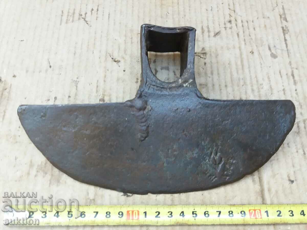 FORGED RENAISSANCE HOE WITH MARK - 5 FORGED RENAISSANCE HOE WITH MARK - 5