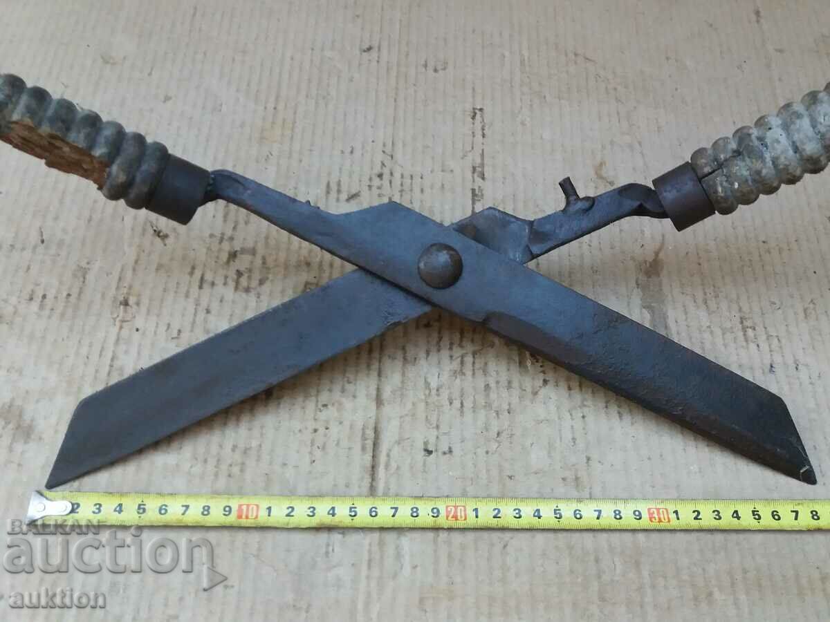 Delivery of OLD SOLID HUGE SHRUB SHRIMPERS - EXCELLENT Delivery of OLD SOLID HUGE SHRUB SHRIMPERS - EXCELLENT