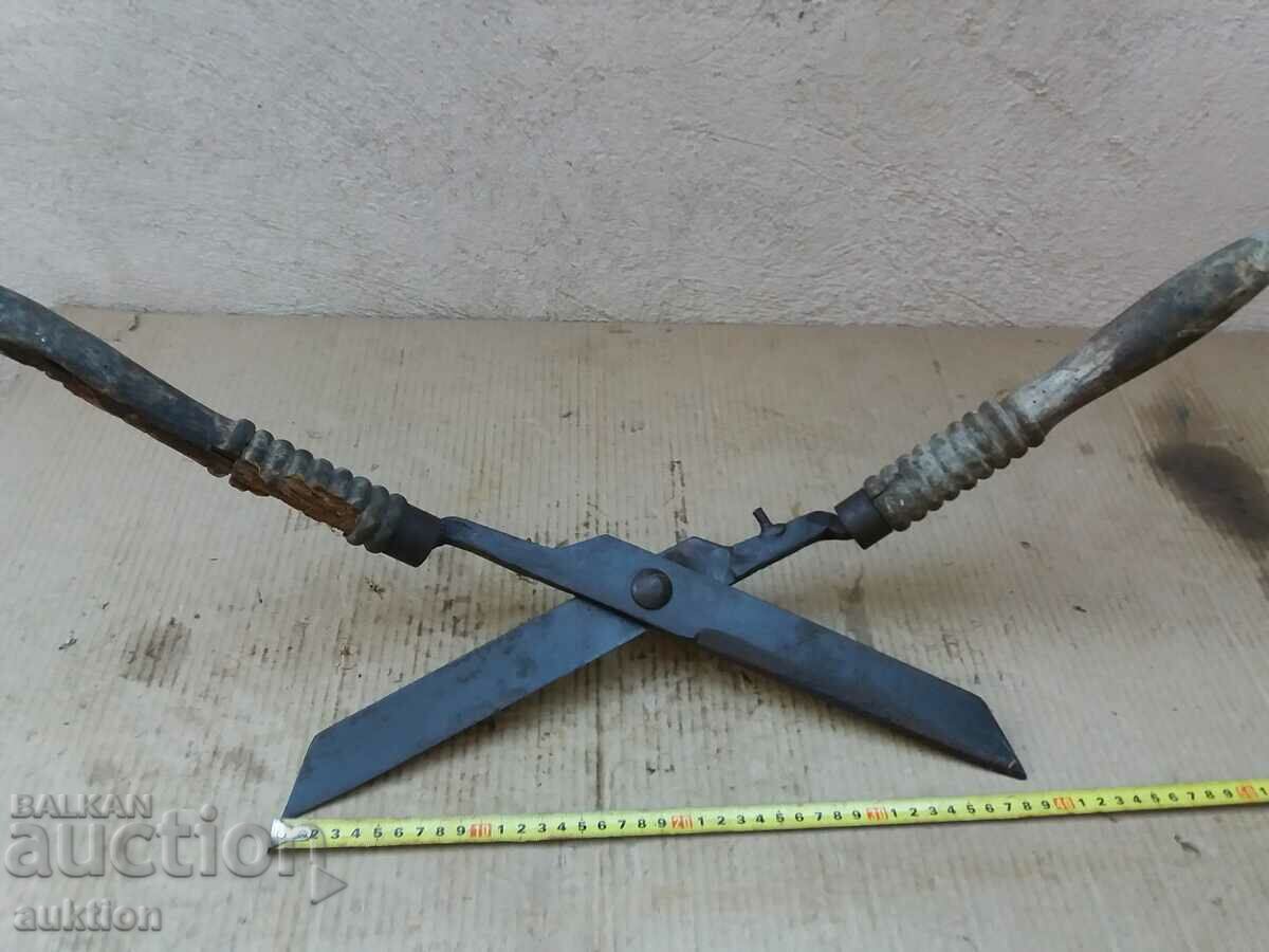 OLD SOLID HUGE SHRUB SHRIMPERS - EXCELLENT - 5 OLD SOLID HUGE SHRUB SHRIMPERS - EXCELLENT - 5