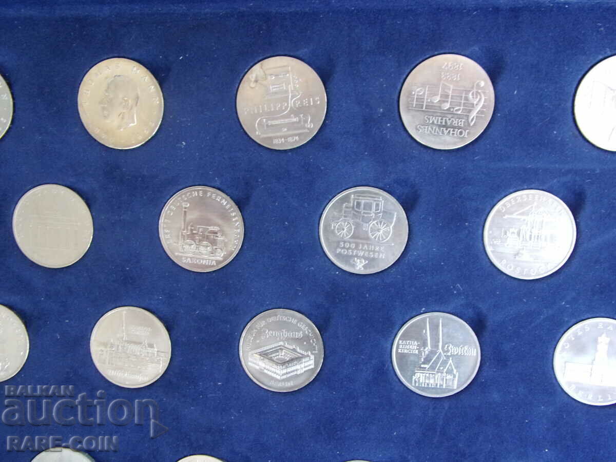 Livrarea RS(38) GDR Set 24 x 5 Timbre 1969-90 cu certificate UNC Rare