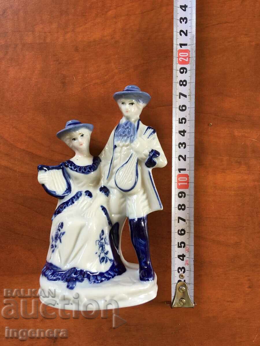 Delivery of OLD ENGLAND PORCELAIN FIGURE STATUETTE Delivery of OLD ENGLAND PORCELAIN FIGURE STATUETTE