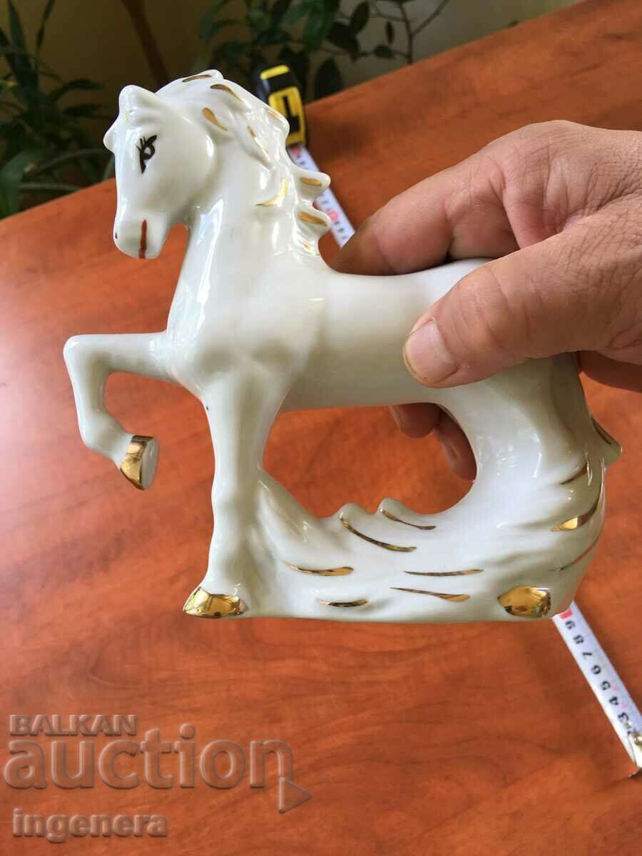 PORCELAIN FIGURE STATUTE GOLD with price 31.00 BGN | € 15.85 PORCELAIN FIGURE STATUTE GOLD with price 31.00 BGN | € 15.85