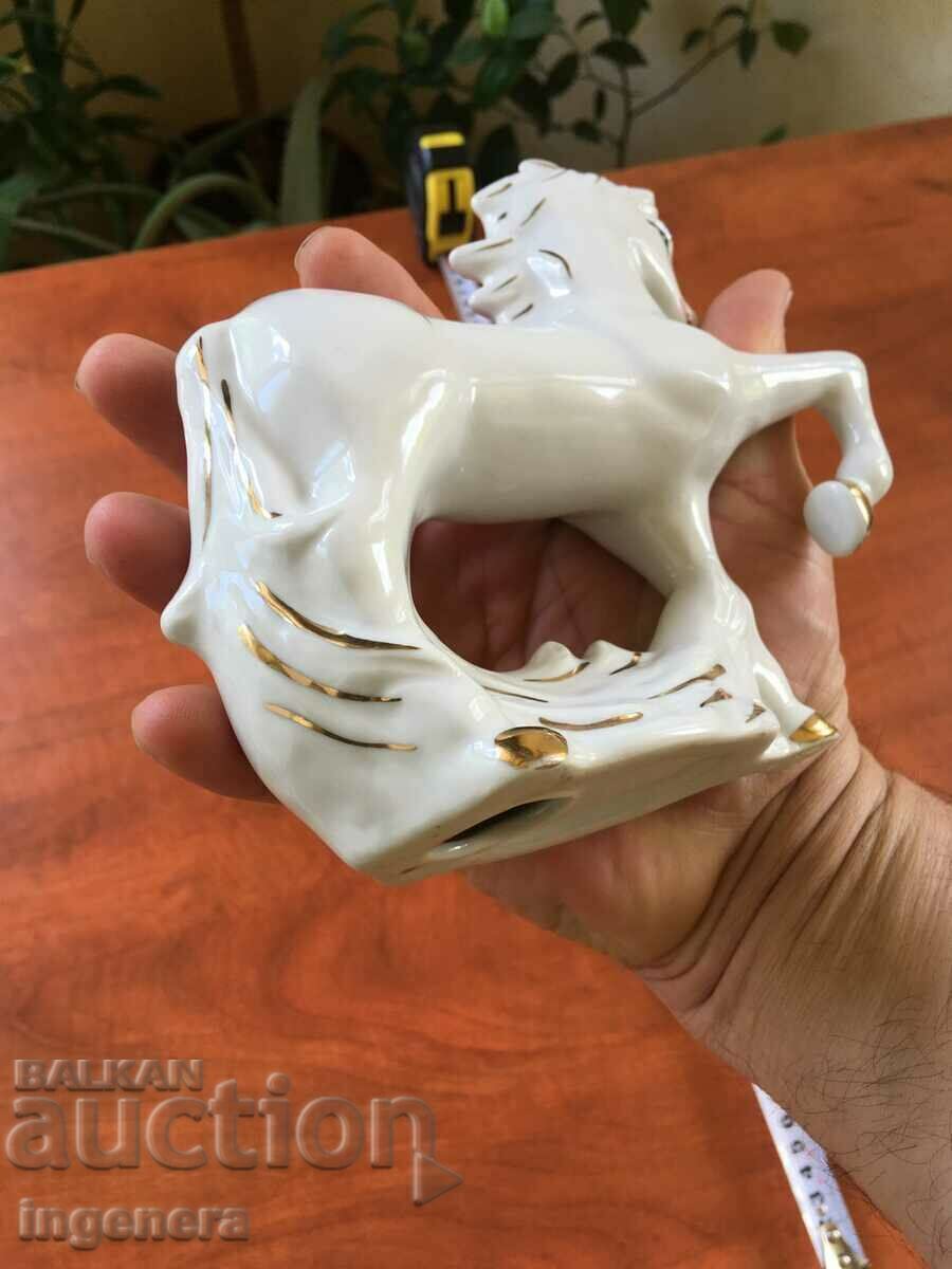 Auction PORCELAIN FIGURE STATUTE GOLD Auction PORCELAIN FIGURE STATUTE GOLD