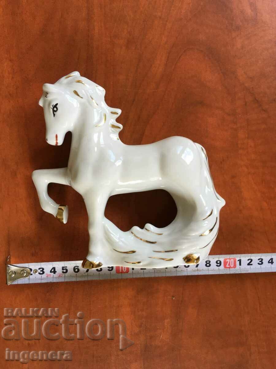 PORCELAIN FIGURE STATUTE GOLD - 6 PORCELAIN FIGURE STATUTE GOLD - 6