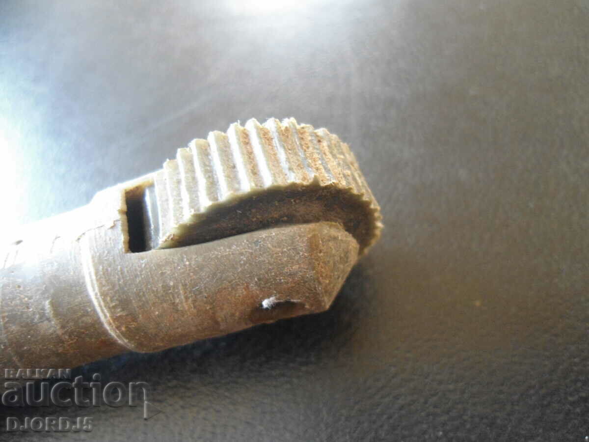 Old tool with price 2.00 BGN | € 1.02