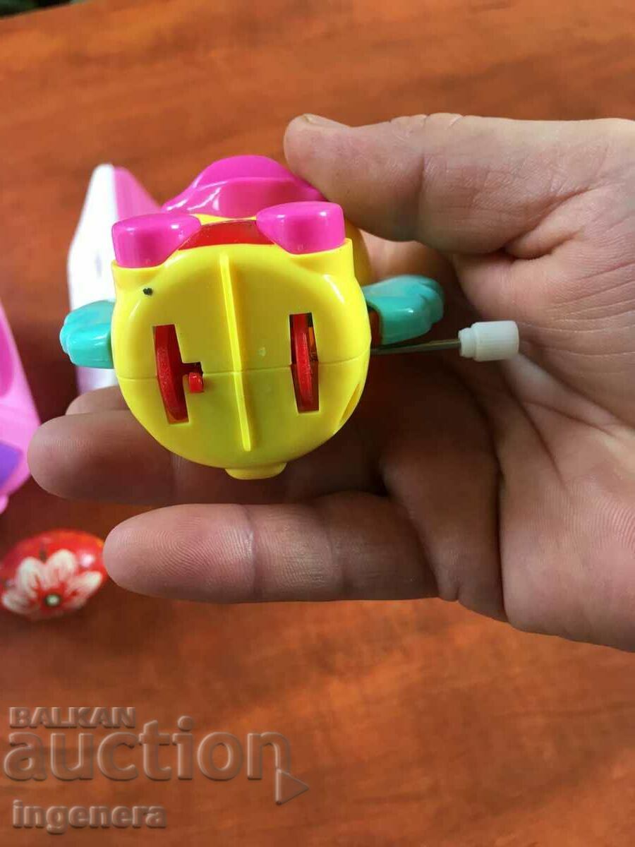 LOT OF CHILDREN'S TOYS, FIGURES, ACCESSORIES BOX ETC - 7 LOT OF CHILDREN'S TOYS, FIGURES, ACCESSORIES BOX ETC - 7