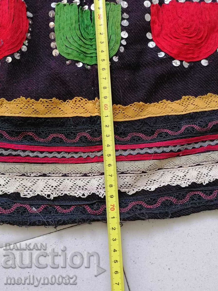 Delivery of Old woven embroidered embroidered skirt Delivery of Old woven embroidered embroidered skirt