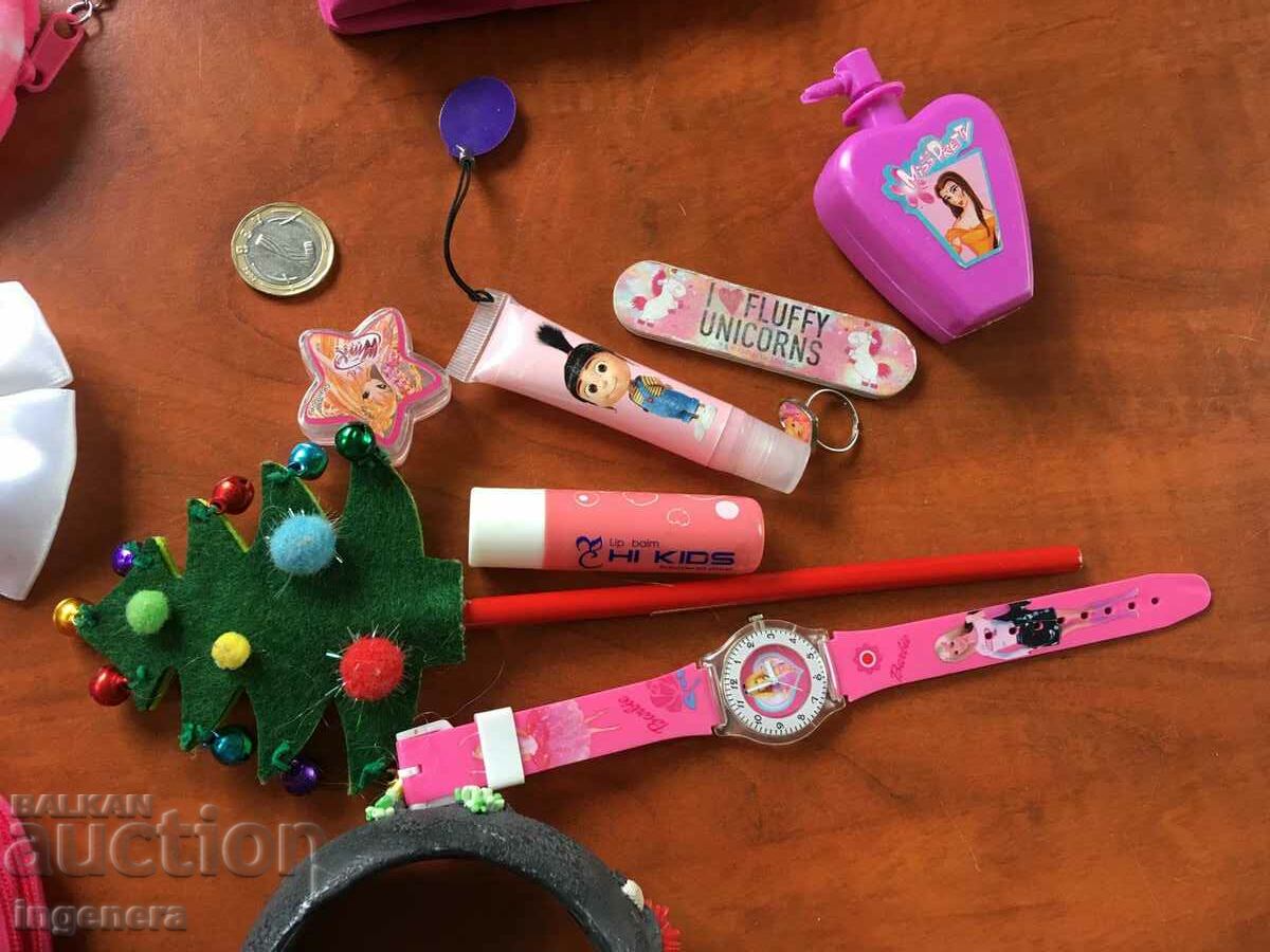 LOT OF CHILDREN'S TOYS AND FIGURES BRACELET - 6 LOT OF CHILDREN'S TOYS AND FIGURES BRACELET - 6