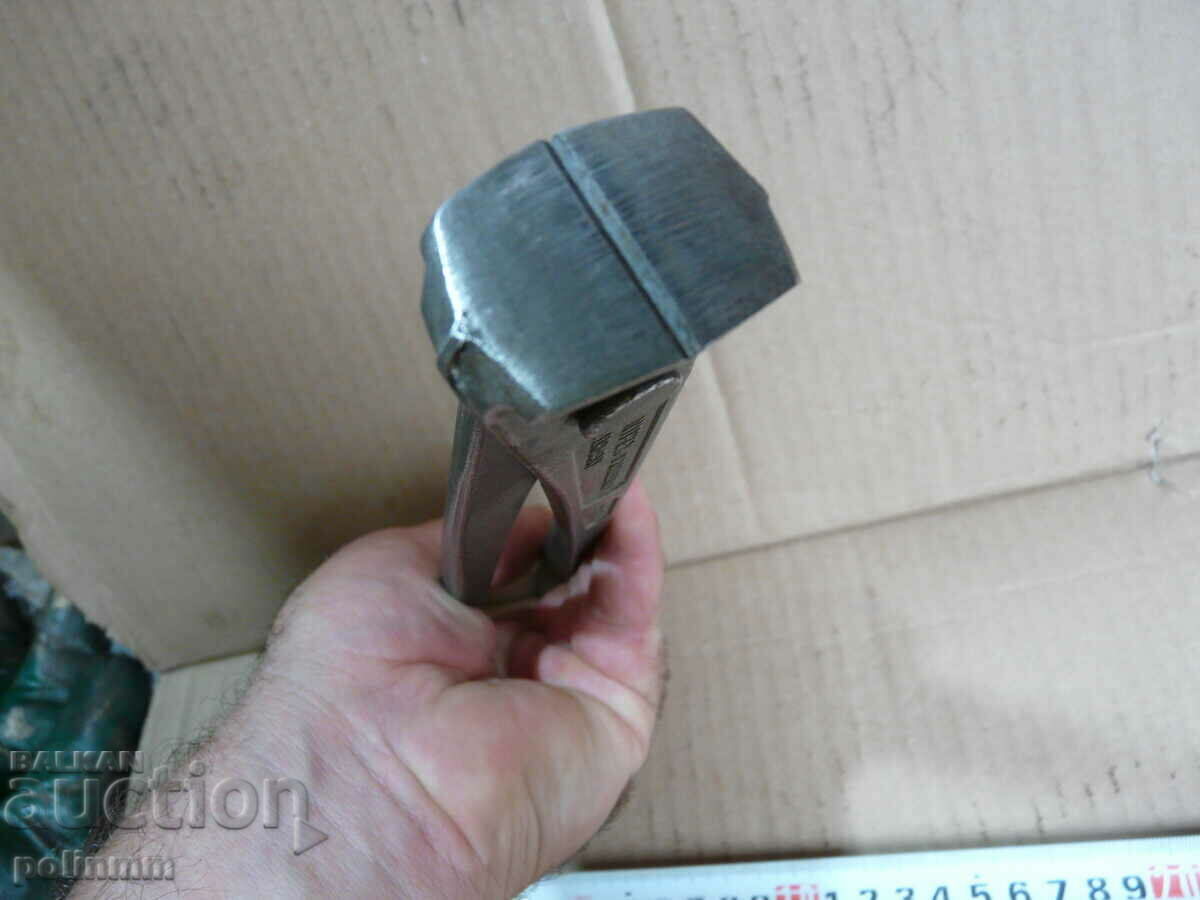 Auction  Knipex pliers