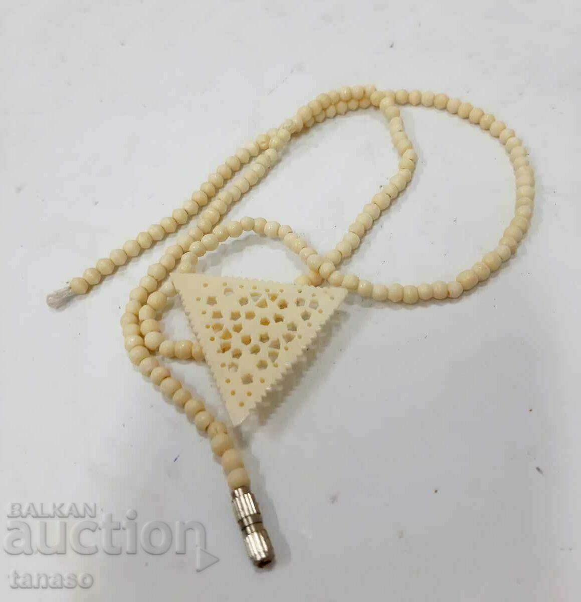 Antique Ivory Necklace(6.3) with price 60.00 BGN | € 30.68 Antique Ivory Necklace(6.3) with price 60.00 BGN | € 30.68