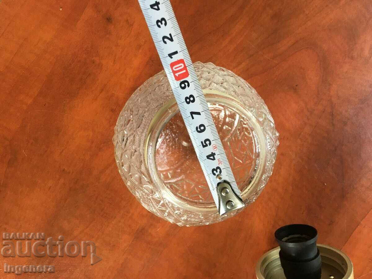 Delivery of BATHROOM CEILING GLASS RELIEF INCLINED Delivery of BATHROOM CEILING GLASS RELIEF INCLINED