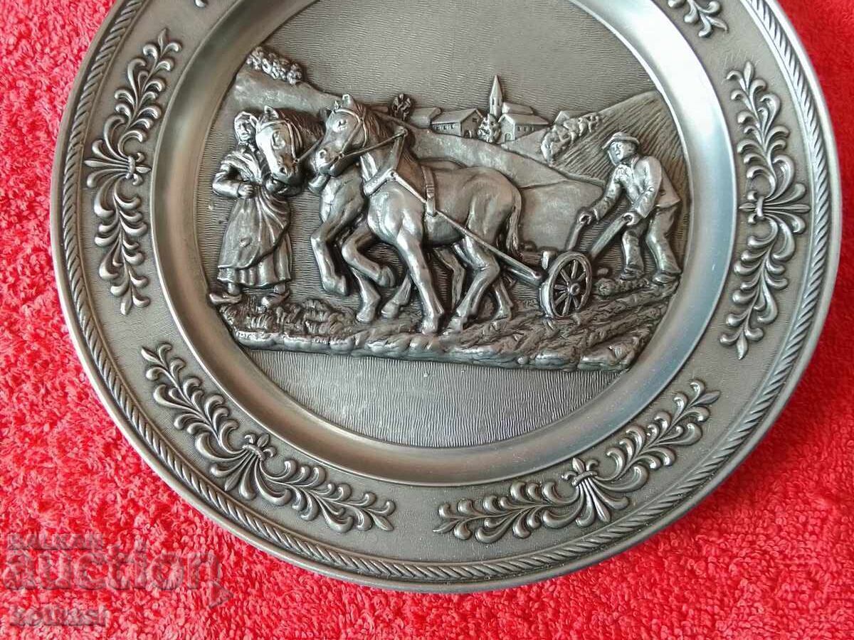 Panou în relief din metal vechi tablou Cal Femeie Muncă marcată cu preț € 23.26 | 45.49 BGN Panou în relief din metal vechi tablou Cal Femeie Muncă marcată cu preț € 23.26 | 45.49 BGN