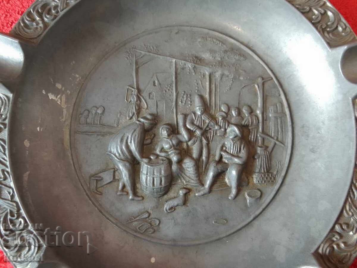 Delivery of Large, massive metal ashtray for cigars and cigarettes, panoramic