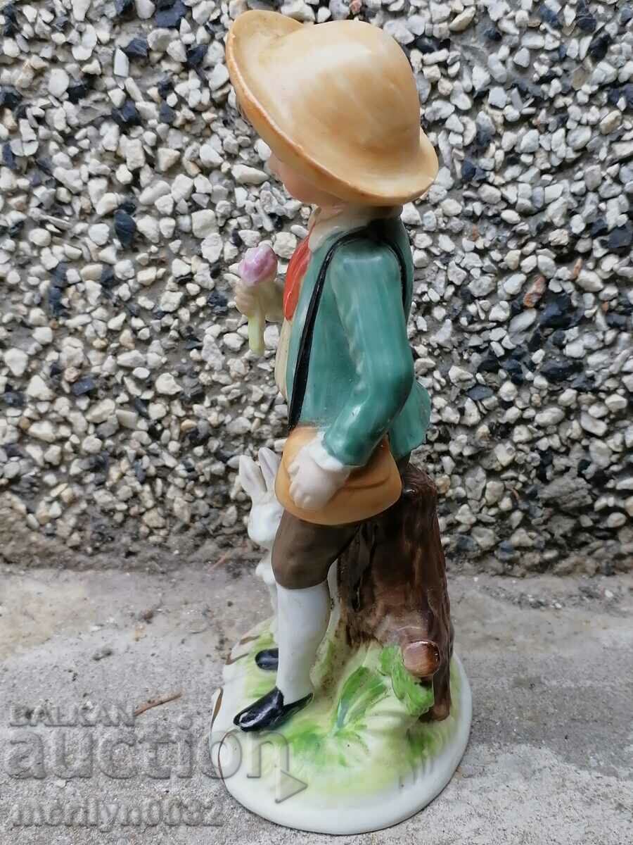 Delivery of Porcelain figure, plastic, figurine, porcelain Delivery of Porcelain figure, plastic, figurine, porcelain