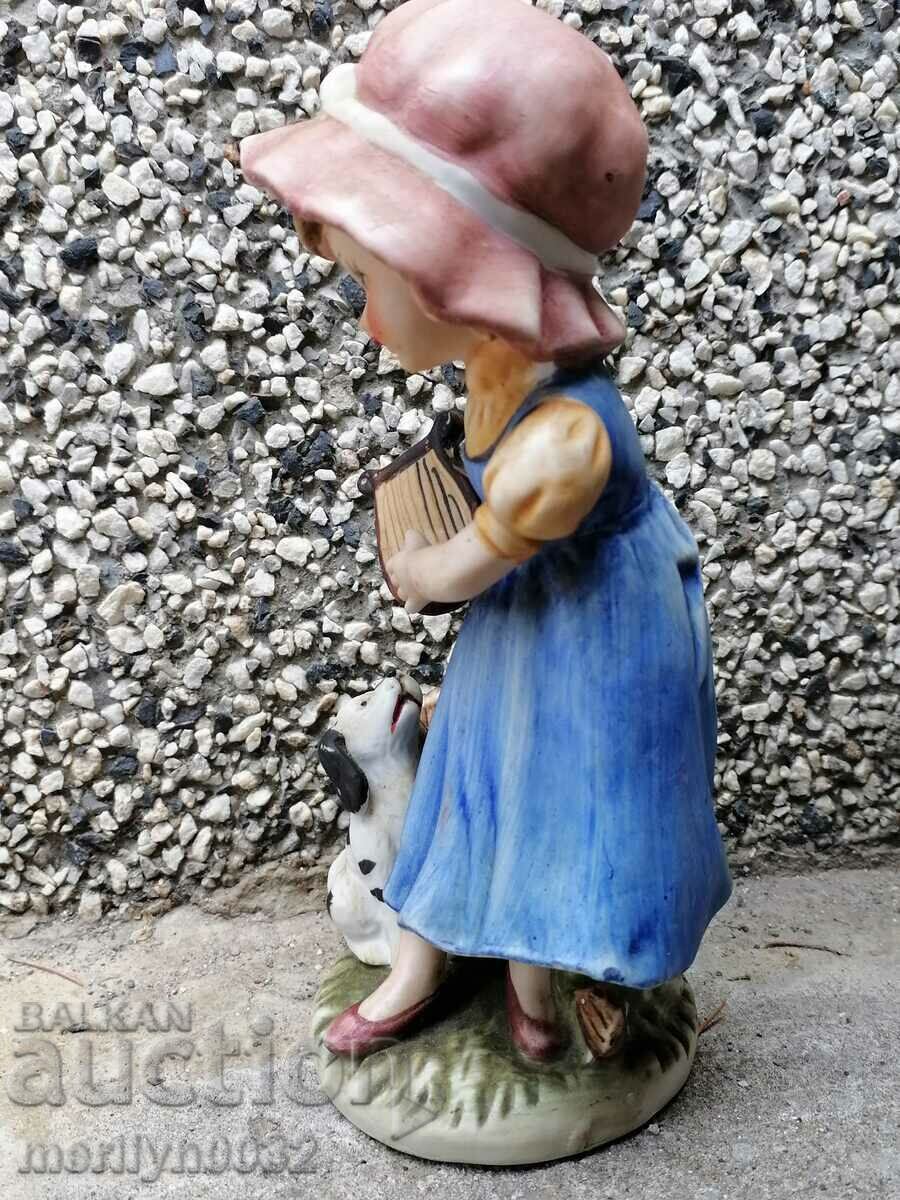 Delivery of Porcelain figure, plastic, figurine, porcelain Delivery of Porcelain figure, plastic, figurine, porcelain