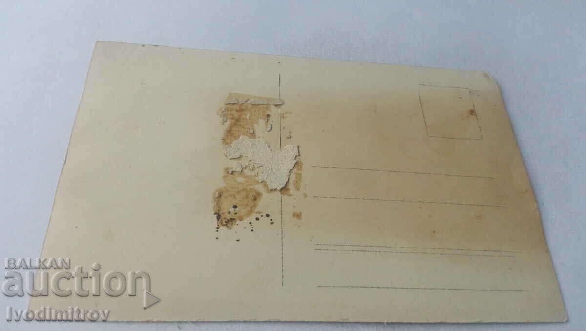 Photo Young girl with price € 0.84 | 1.64 BGN