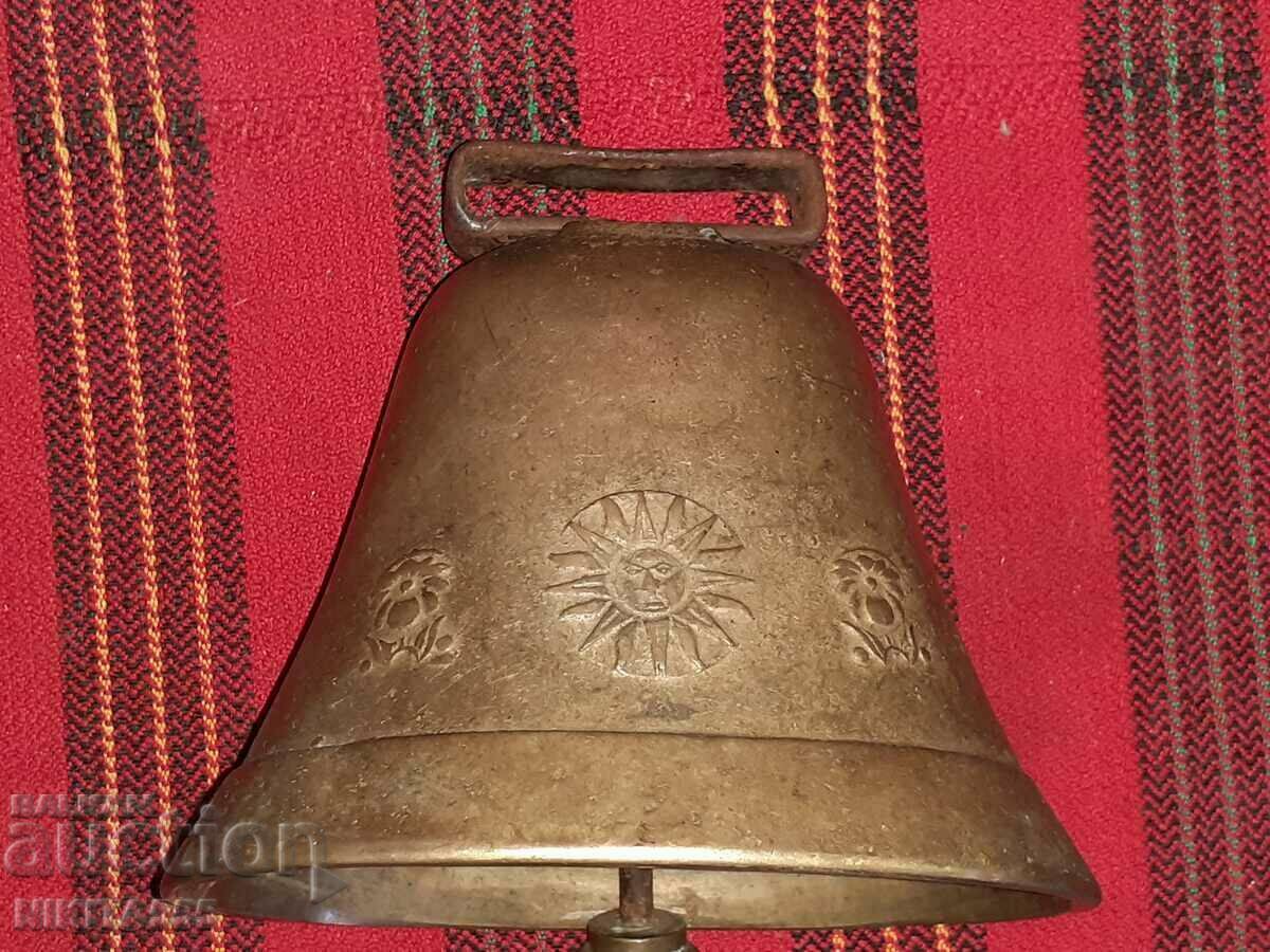Auction  Antique Swiss cowbell