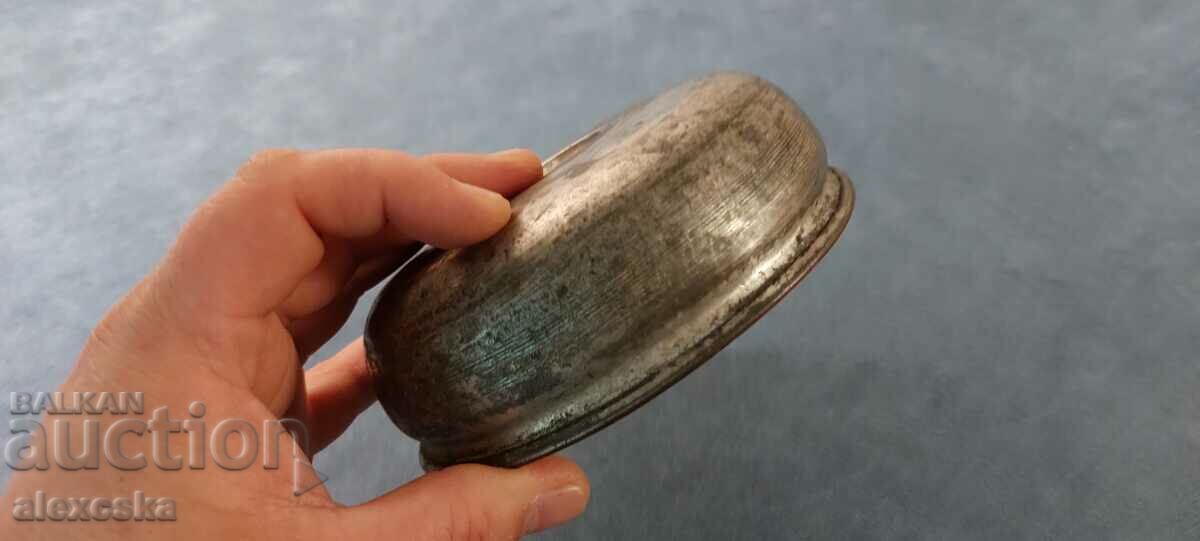 Old tin bowl - 7 Old tin bowl - 7