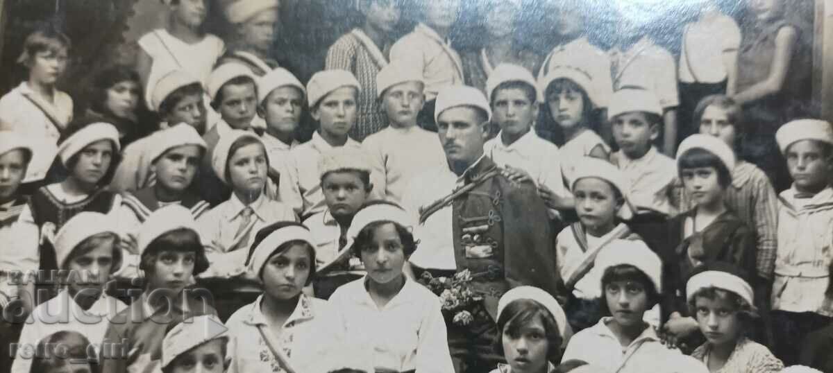 I am selling an old postcard, a photo. with price 9.90 BGN | € 5.06 I am selling an old postcard, a photo. with price 9.90 BGN | € 5.06