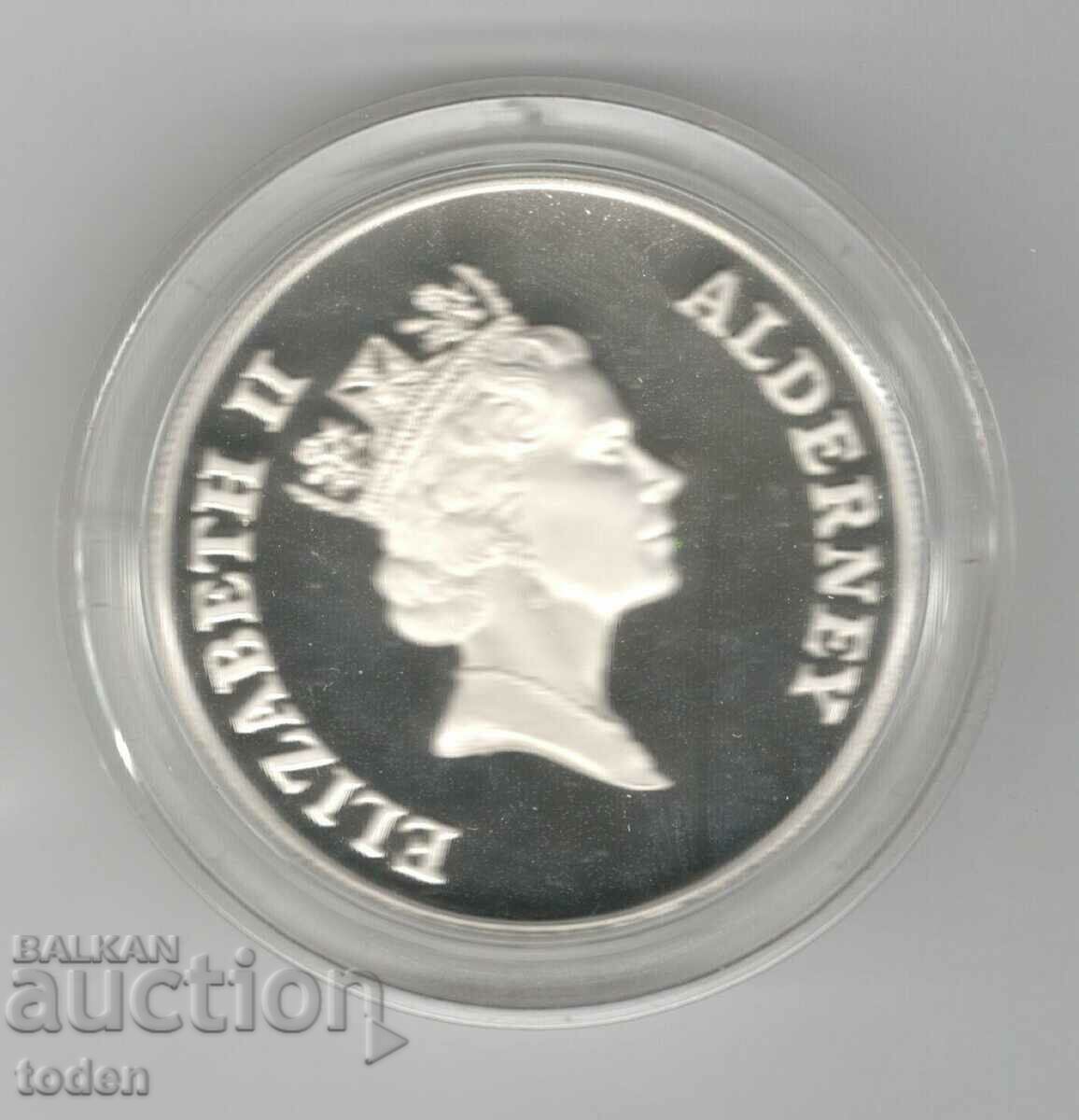 Доставка на Alderney-5 Pounds-1995-KM# 14a-Queen Mother receiving flower