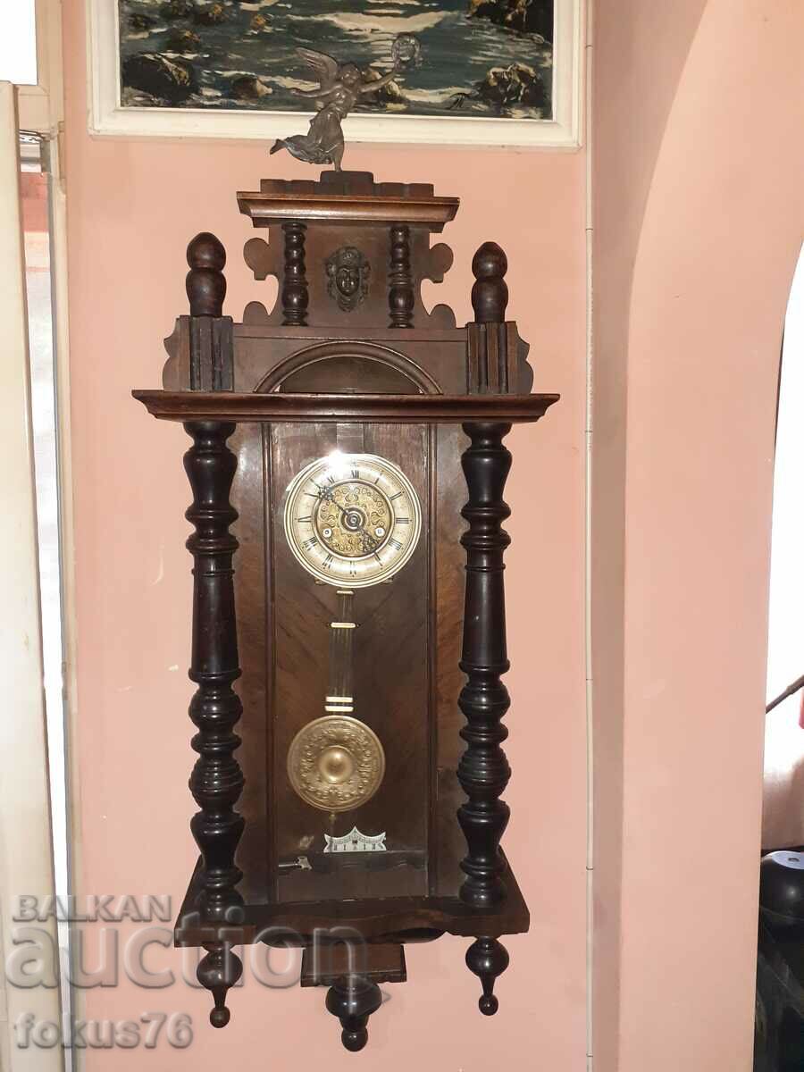 Стар френски антикварен стенен часовнис над 120 годишен
