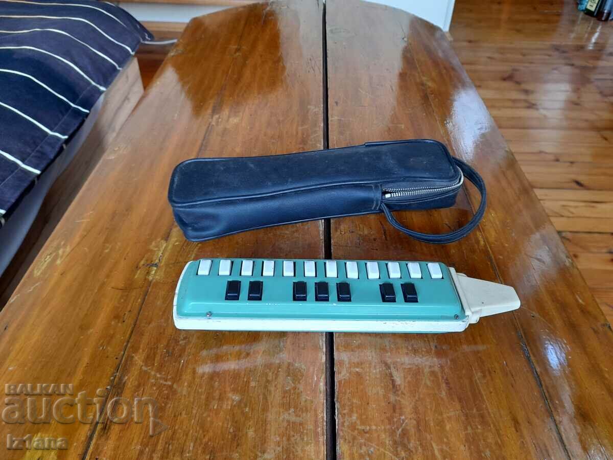 Old children's musical instrument with price 35.00 BGN | € 17.90 Old children's musical instrument with price 35.00 BGN | € 17.90