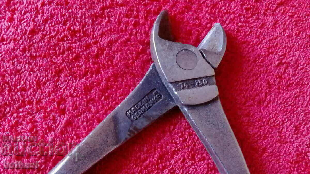 Delivery of Old metal scissors markings Germany Delivery of Old metal scissors markings Germany