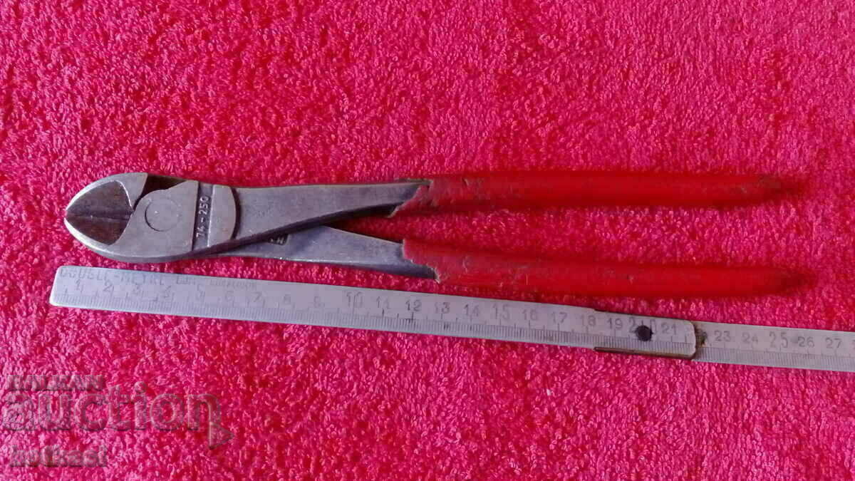Old metal scissors markings Germany Old metal scissors markings Germany