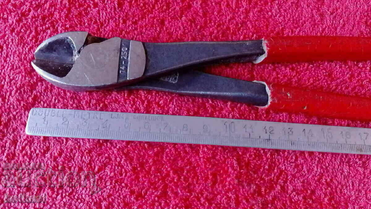 Old metal scissors markings Germany with price 15.50 BGN | € 7.93