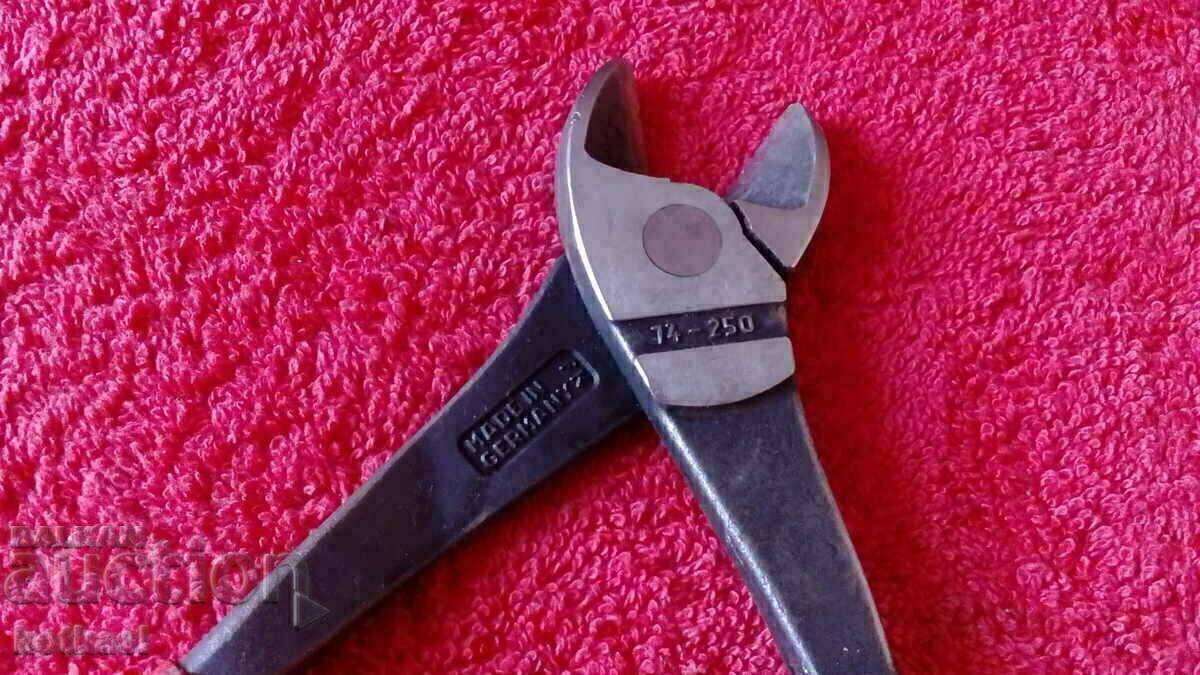 Delivery of Old metal scissors markings Germany Delivery of Old metal scissors markings Germany
