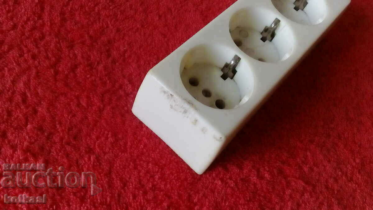 Auction  Extension cable three sockets without cable