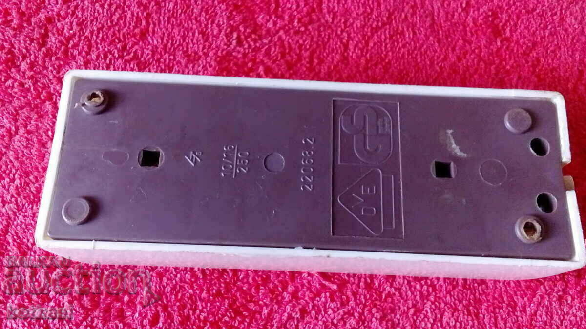 Delivery of Three socket extension cord without cable Delivery of Three socket extension cord without cable