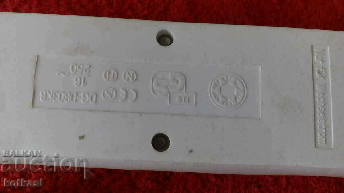 Delivery of Extension cord with three sockets breaker 1.50m works tested Delivery of Extension cord with three sockets breaker 1.50m works tested