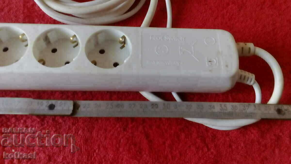 Auction Extension cord with 6 sockets circuit breaker 1.50 m. tested works Auction Extension cord with 6 sockets circuit breaker 1.50 m. tested works