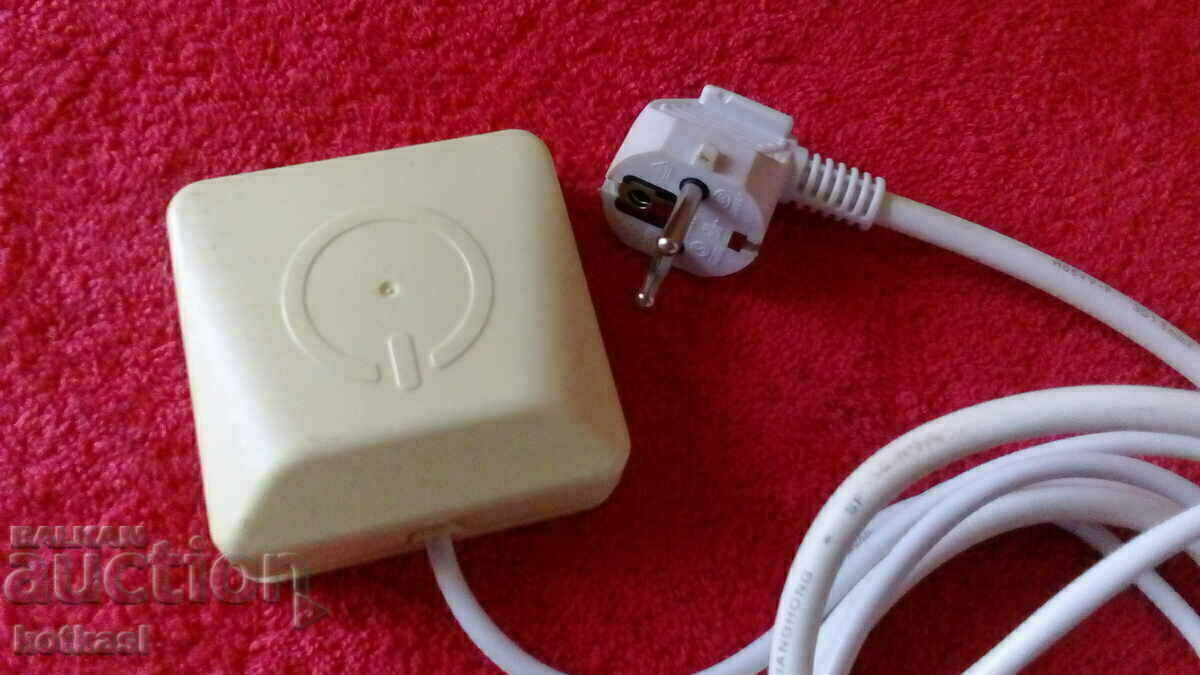 Extension cord with 6 sockets circuit breaker 1.50 m. tested works - 7 Extension cord with 6 sockets circuit breaker 1.50 m. tested works - 7