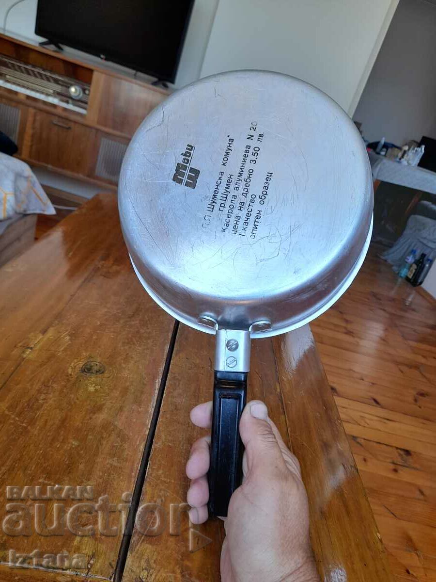 Old aluminum pan - 6 Old aluminum pan - 6